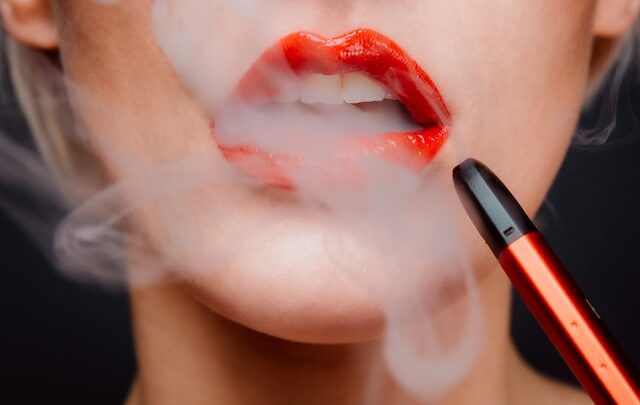 Puffen, Dampfen, Genießen: Die Freiheit von E-Zigaretten genießen